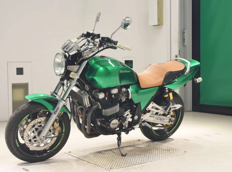 Мотоцикл Yamaha XJR1200 с пробегом 74425 km