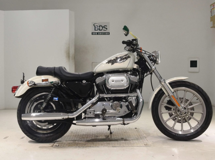 Мотоцикл HD SPORTSTER CUSTOM XL1200C з пробігом 84960 km