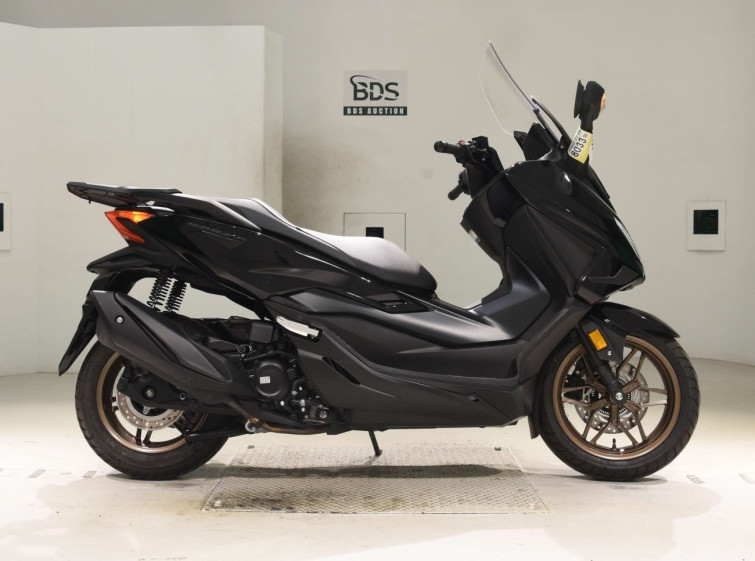 Мотоцикл Honda FORZA-6 з пробігом 1514 km