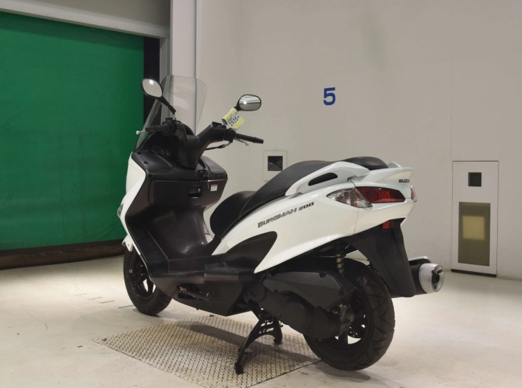 Мотоцикл Suzuki BURGMAN200