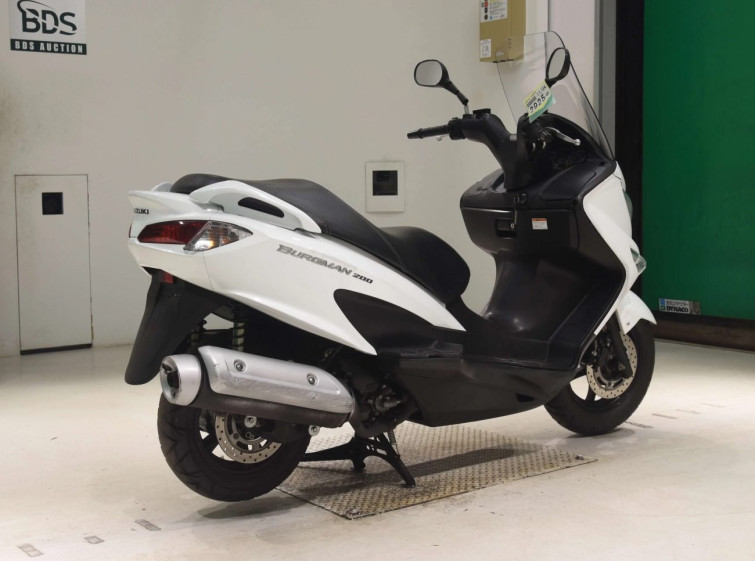 Мотоцикл Suzuki BURGMAN200
