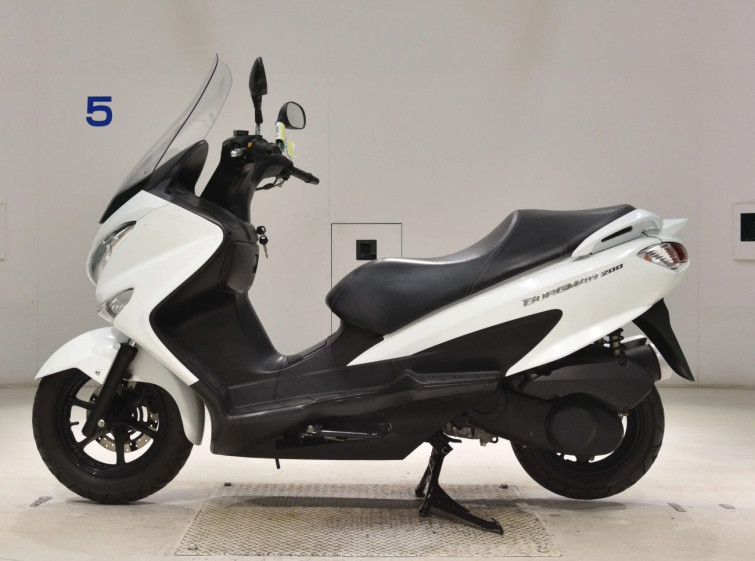 Мотоцикл Suzuki BURGMAN200