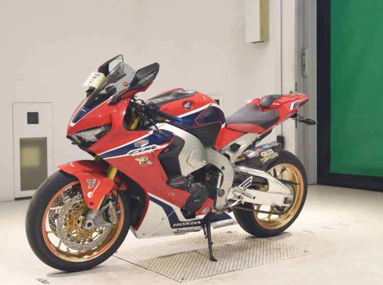 Мотоцикл Honda CBR1000RR SP з пробігом 4177 km