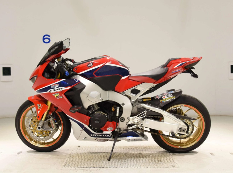 Мотоцикл Honda CBR1000RR SP з пробігом 4177 km
