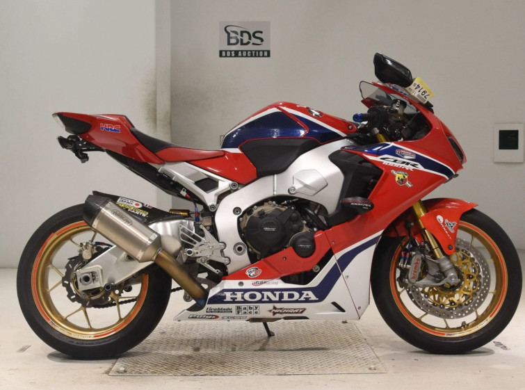 Мотоцикл Honda CBR1000RR SP з пробігом 4177 km