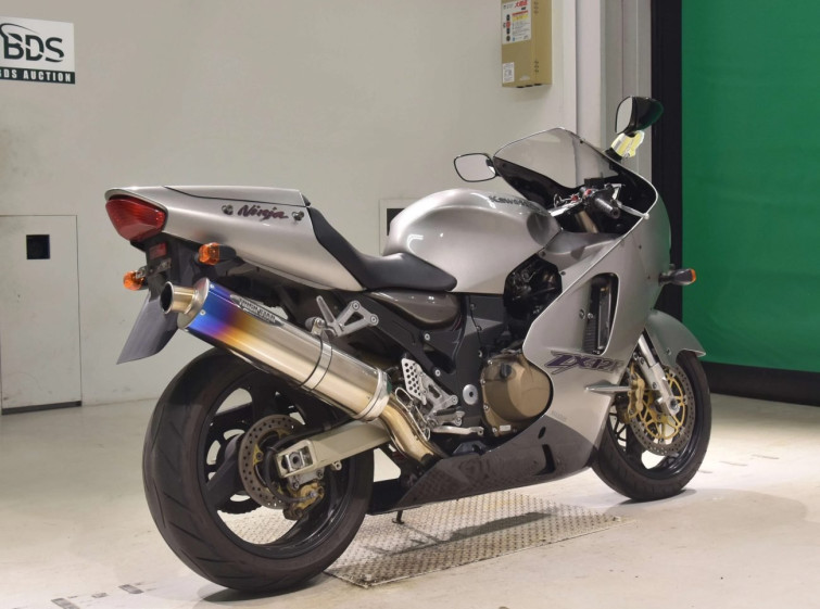 Мотоцикл Kawasaki NINJA ZX-12R