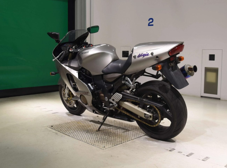 Мотоцикл Kawasaki NINJA ZX-12R