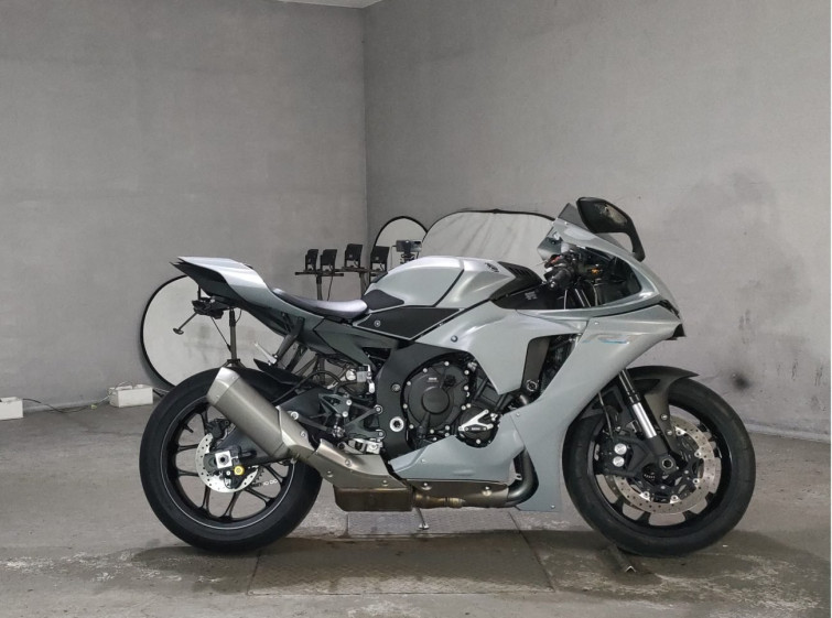 Мотоцикл Yamaha YZF-R1 с пробегом 8395 km