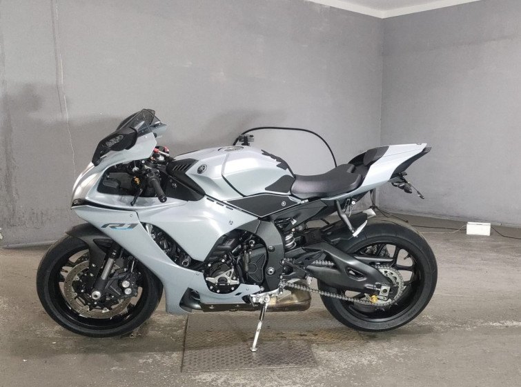 Мотоцикл Yamaha YZF-R1 с пробегом 8395 km