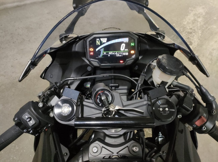 Мотоцикл Kawasaki ZX-6R з пробігом 4415 km