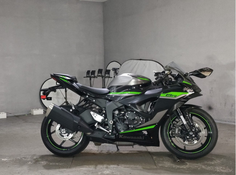 Мотоцикл Kawasaki ZX-6R з пробігом 4415 km