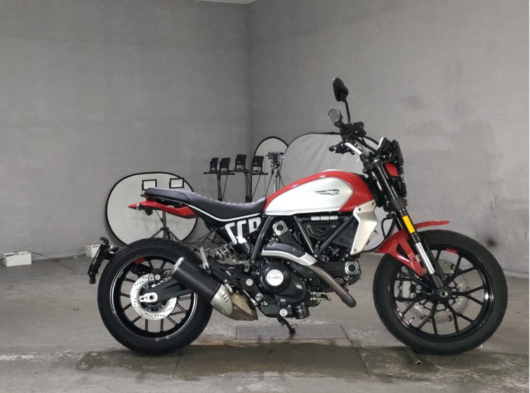 Мотоцикл Ducati SCRAMBLER 803 ICON с пробегом 7374 km