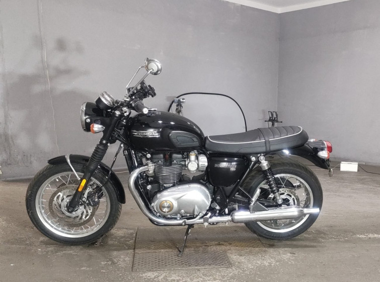 Мотоцикл Triumph T120 BONNEVILLE з пробігом 1985 km