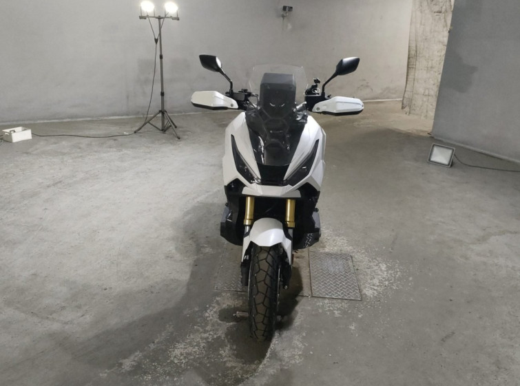 Мотоцикл Honda X-ADV750 с пробегом 724 km