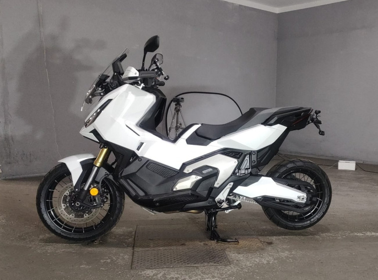 Мотоцикл Honda X-ADV750 с пробегом 724 km