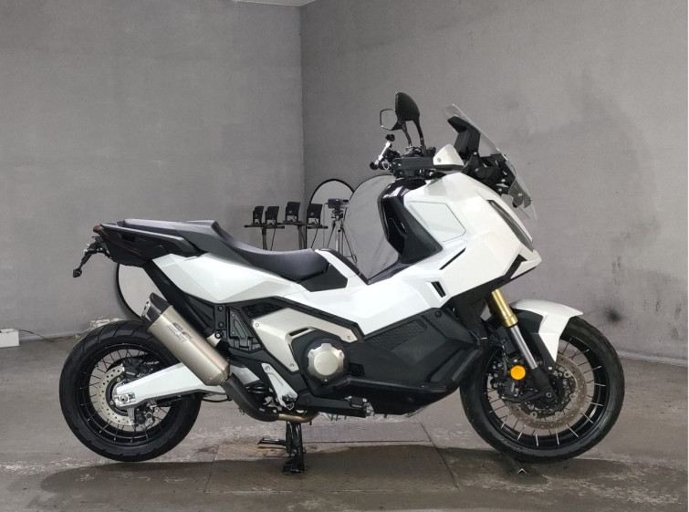 Мотоцикл Honda X-ADV750 с пробегом 724 km