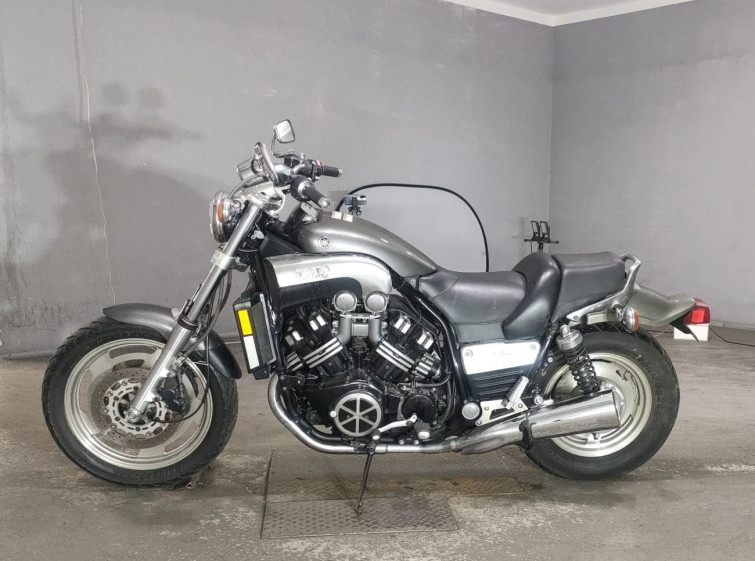 Мотоцикл Yamaha V-MAX1200 з пробігом 18496 m