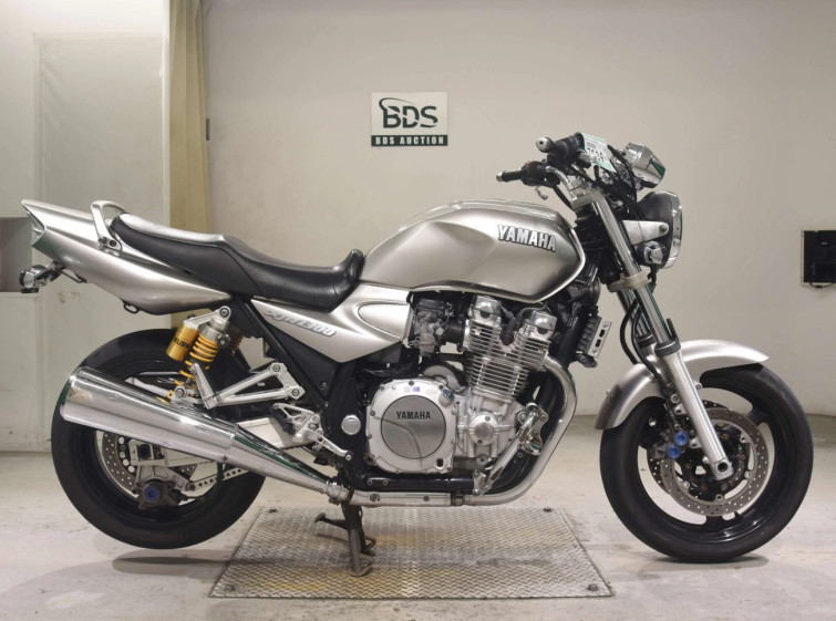 Мотоцикл Yamaha XJR1300 з пробігом 69076 km