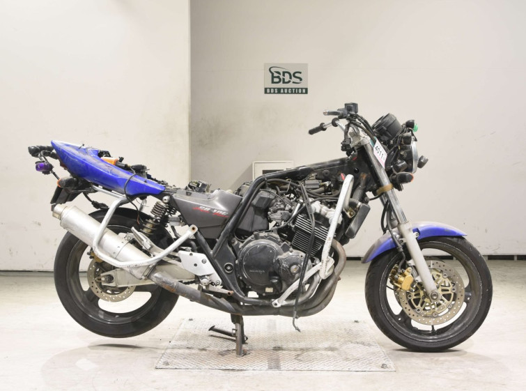 Мотоцикл Honda CB400SFVK з пробігом 10528 km