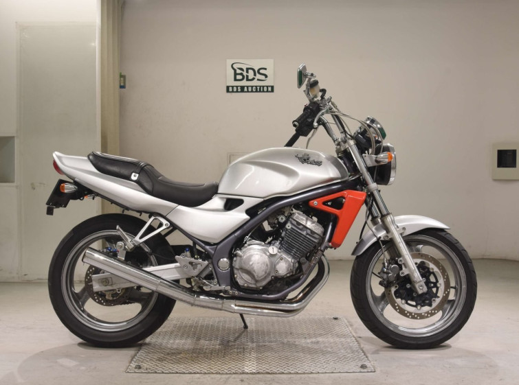 Мотоцикл Kawasaki BALIUS ZR250 с пробегом 3045 km