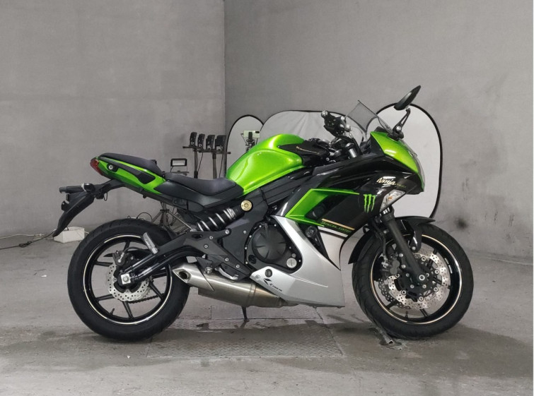Мотоцикл Kawasaki NINJA400 з пробігом 12579 km