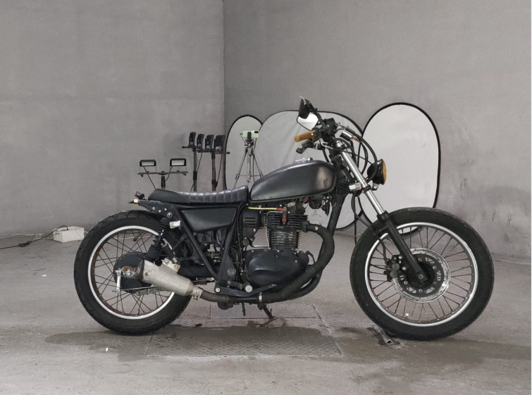 Мотоцикл Kawasaki 250TR з пробігом 8092 km