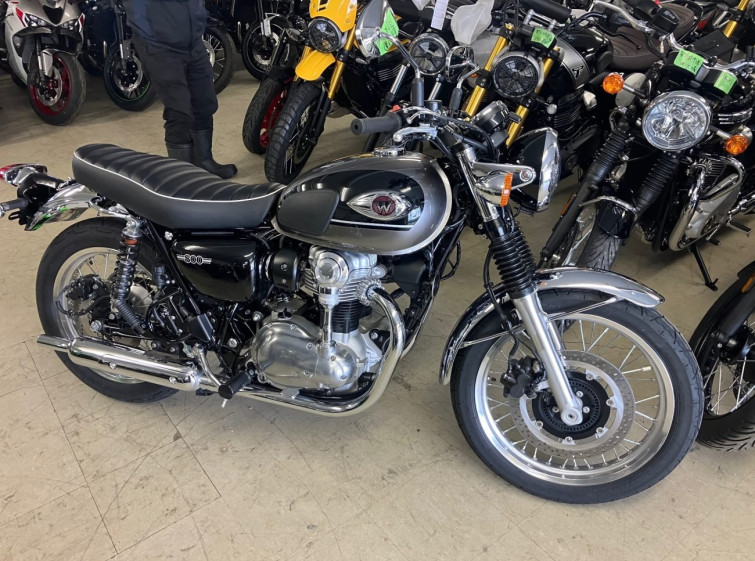 Мотоцикл Kawasaki W800 з пробігом 130 km