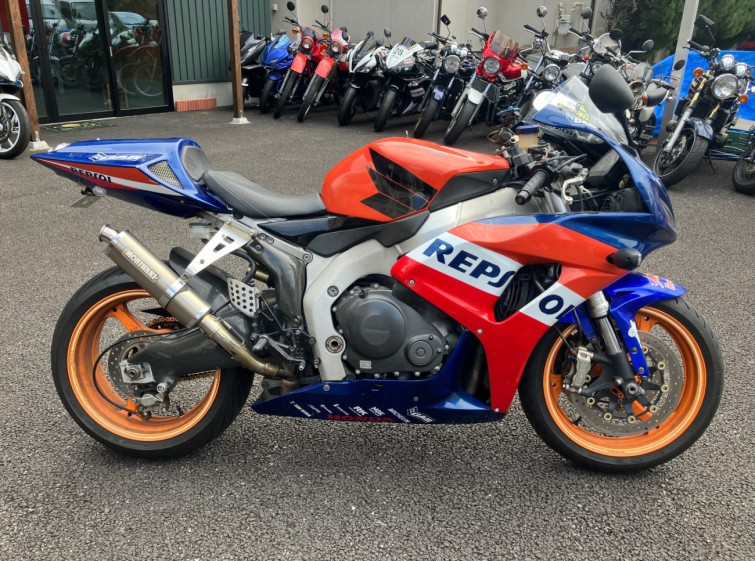 Мотоцикл Honda CBR1000RR с пробегом 9018 km