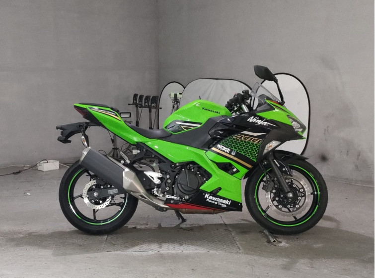 Мотоцикл Kawasaki NINJA400 з пробігом 13331 km