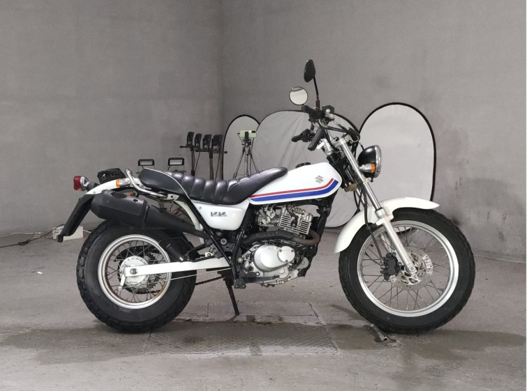 Мотоцикл Suzuki VAN VAN 200 с пробегом 7012 km