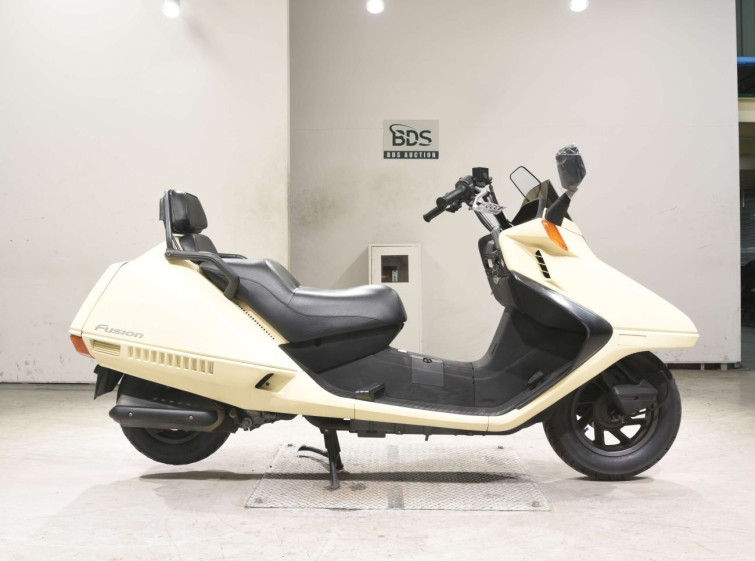 Мотоцикл Honda FUSION с пробегом 72137 km