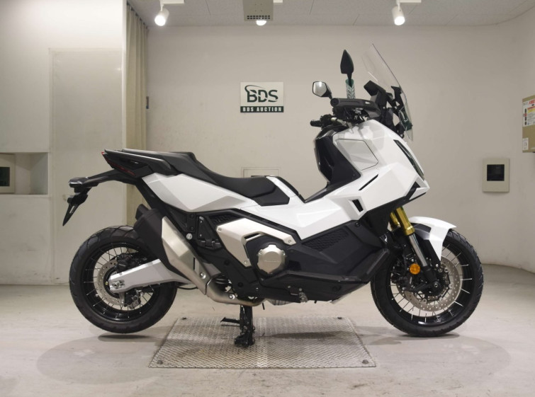 Мотоцикл Honda X-ADV750-2 с пробегом 30 km