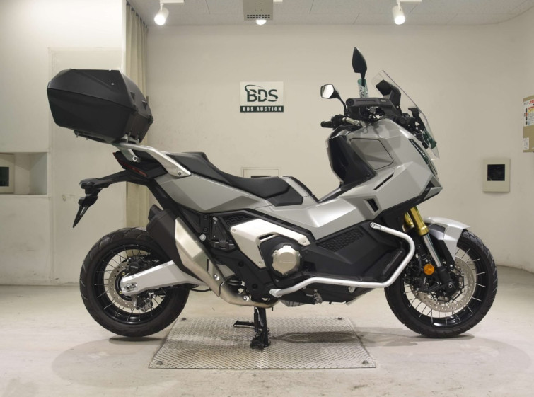 Мотоцикл Honda X-ADV750-2 з пробігом 35 km