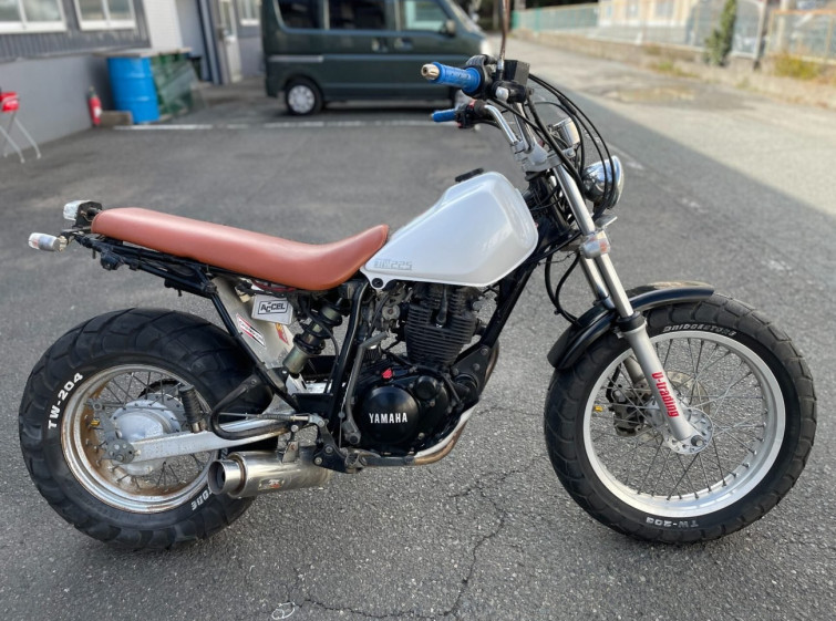 Мотоцикл Yamaha TW225 з пробігом 6312 km