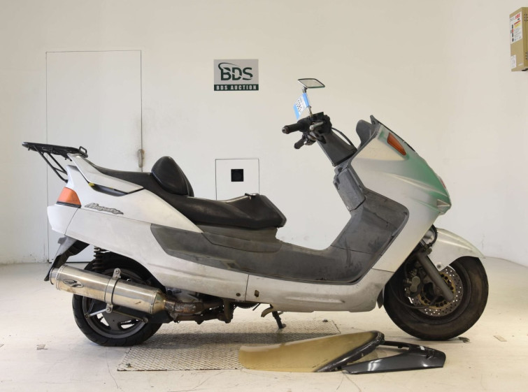 Мотоцикл Yamaha MAJESTY 250 з пробігом 48746 km