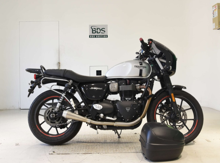 Мотоцикл Triumph STREET TWIN