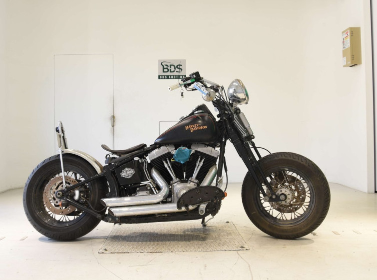 Мотоцикл HD CROSS BONES FLSTSB1580