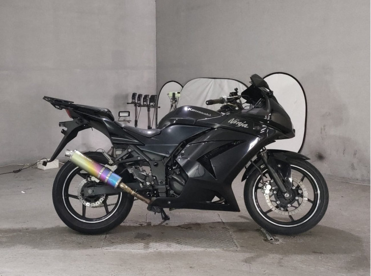 Мотоцикл Kawasaki NINJA250R с пробегом 46929 km