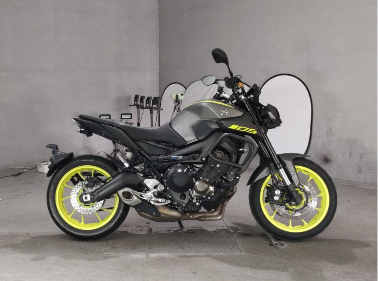Мотоцикл Yamaha MT-09 з пробігом 16707 km