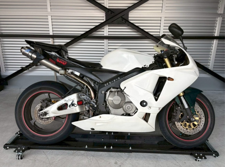 Мотоцикл Honda CBR600RR з пробігом 13098 km