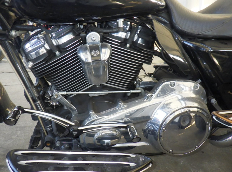 Мотоцикл HD FREEWHEELER FLRT1750