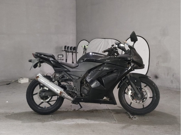 Мотоцикл Kawasaki NINJA250R с пробегом 24201 km