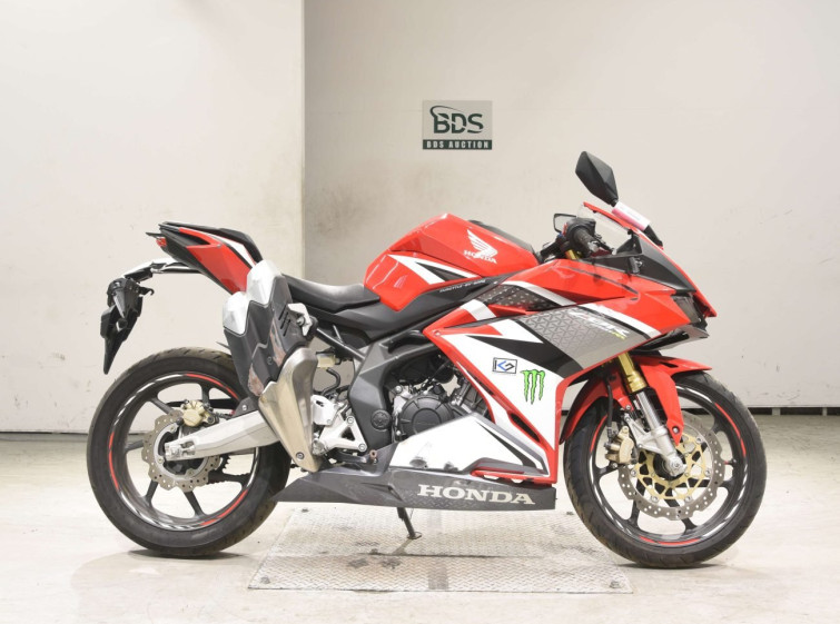 Мотоцикл Honda CBR250RR