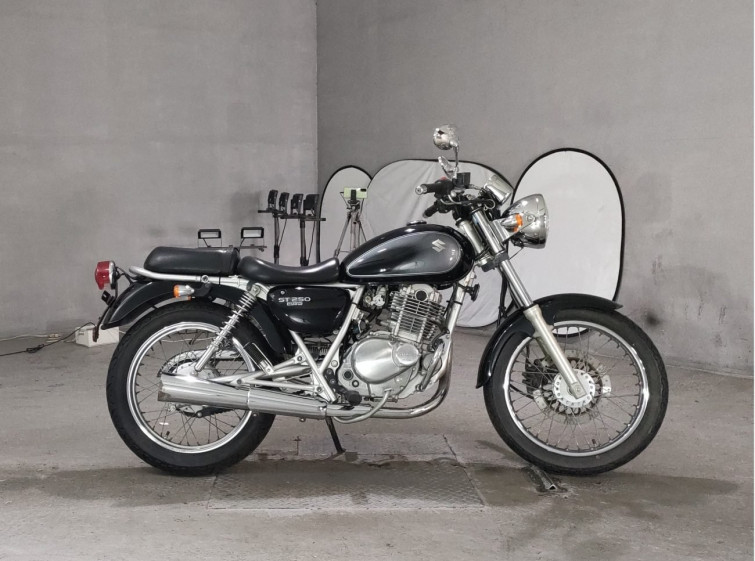Мотоцикл Suzuki ST250E з пробігом 11509 km