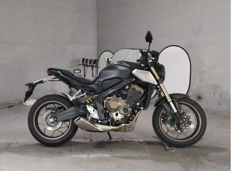 Мотоцикл Honda CB650R с пробегом 3237 km