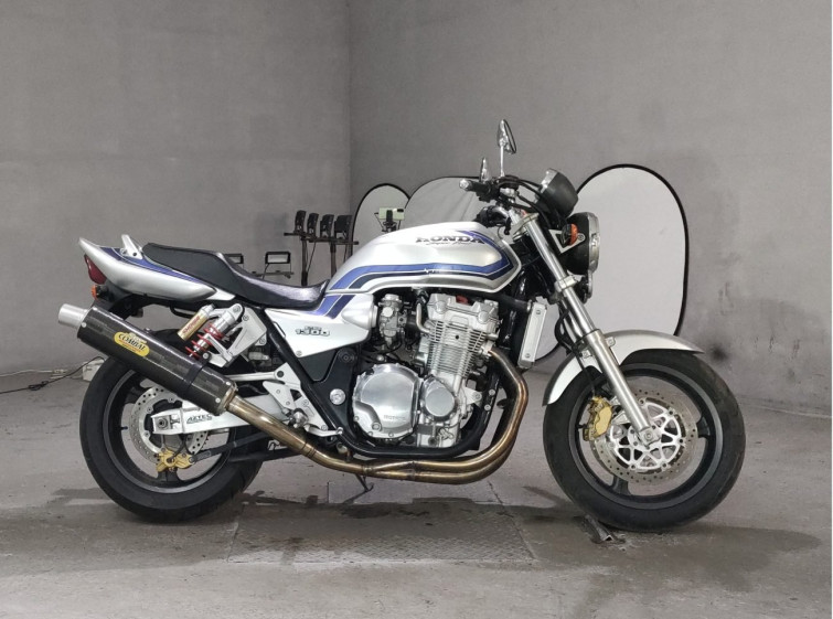 Мотоцикл Honda CB1300SF з пробігом 26165 km