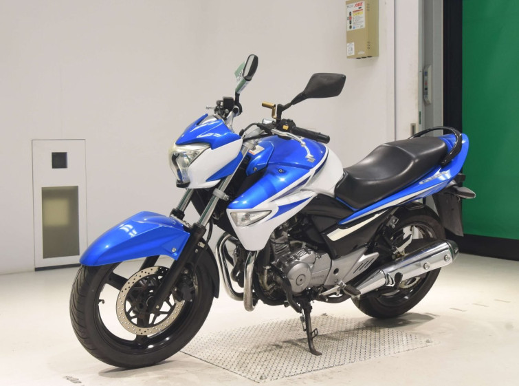 Мотоцикл Suzuki GSR250 з пробігом 12438 km