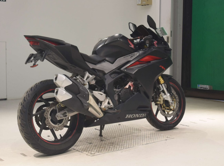 Мотоцикл Honda CBR250RR з пробігом 26769 km
