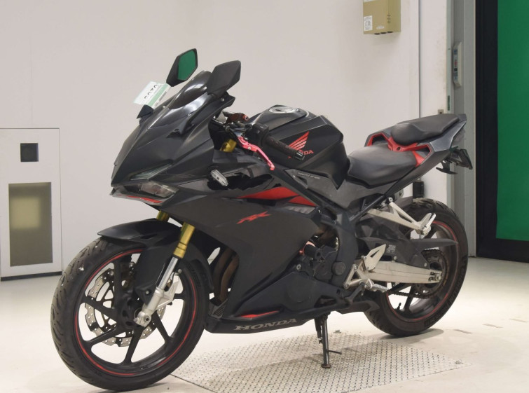 Мотоцикл Honda CBR250RR з пробігом 26769 km