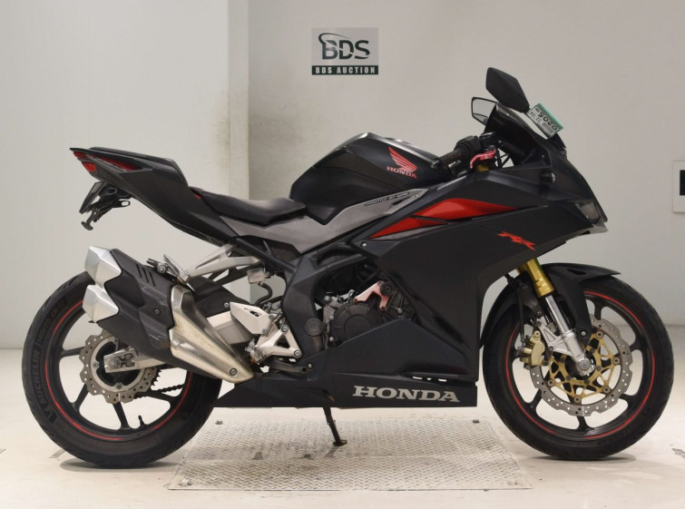 Мотоцикл Honda CBR250RR з пробігом 26769 km
